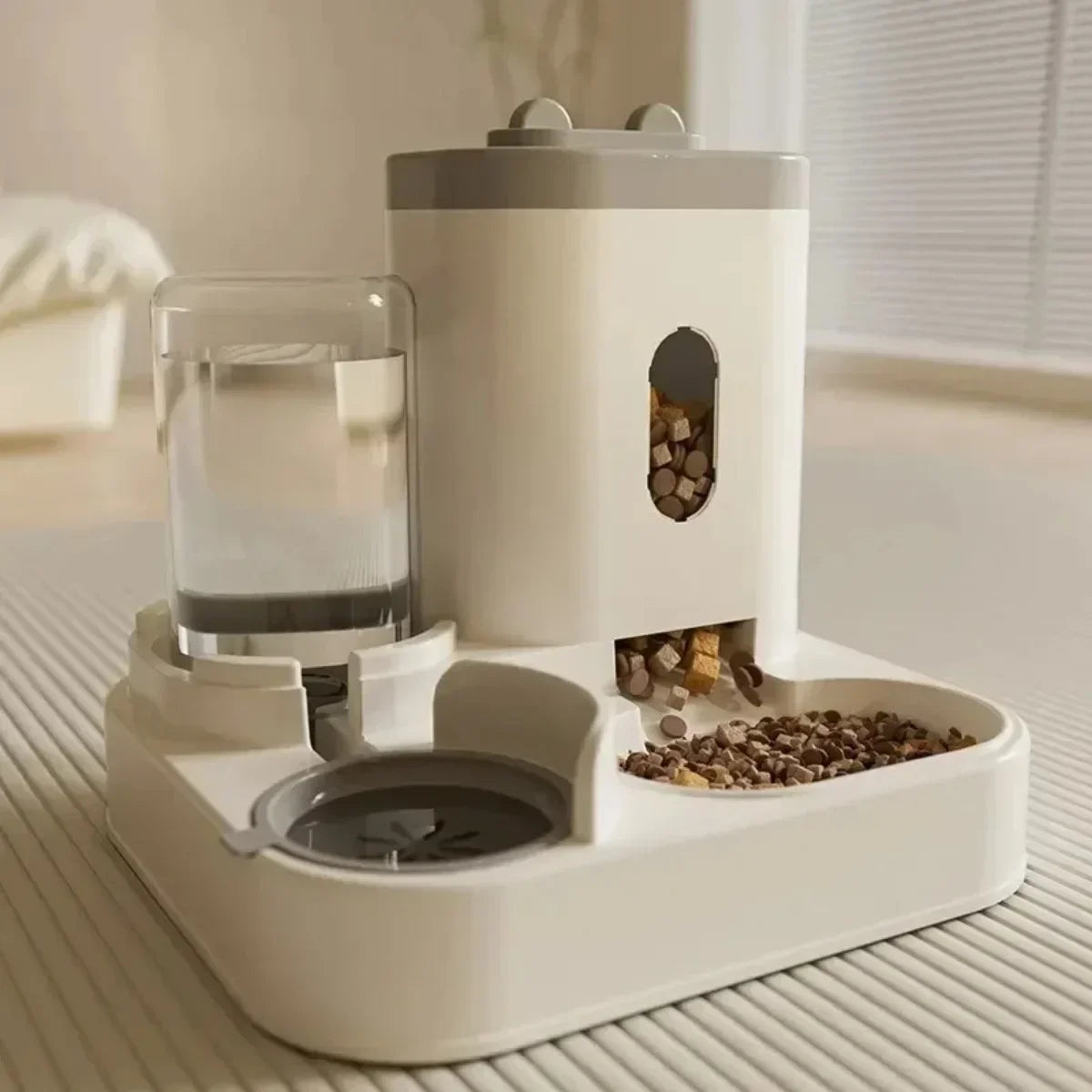 Smart Pet Feeder with Water